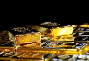 Dokumentasi - Batangan emas di Pabrik Pemisahan Emas dan Perak Austria di Wina, Austria. Foto : Reuters